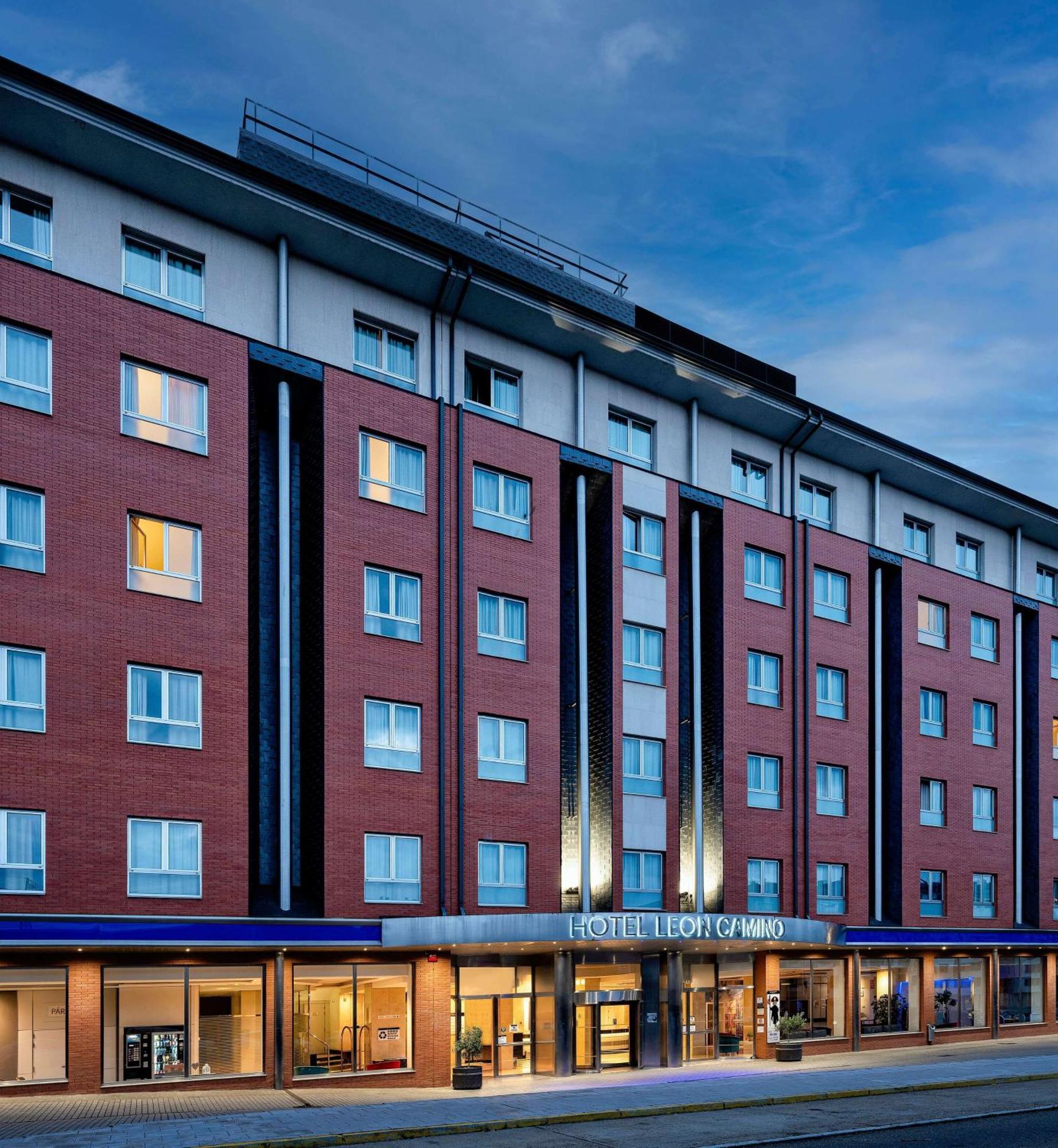 Hotel Zentral Leon Exterior photo