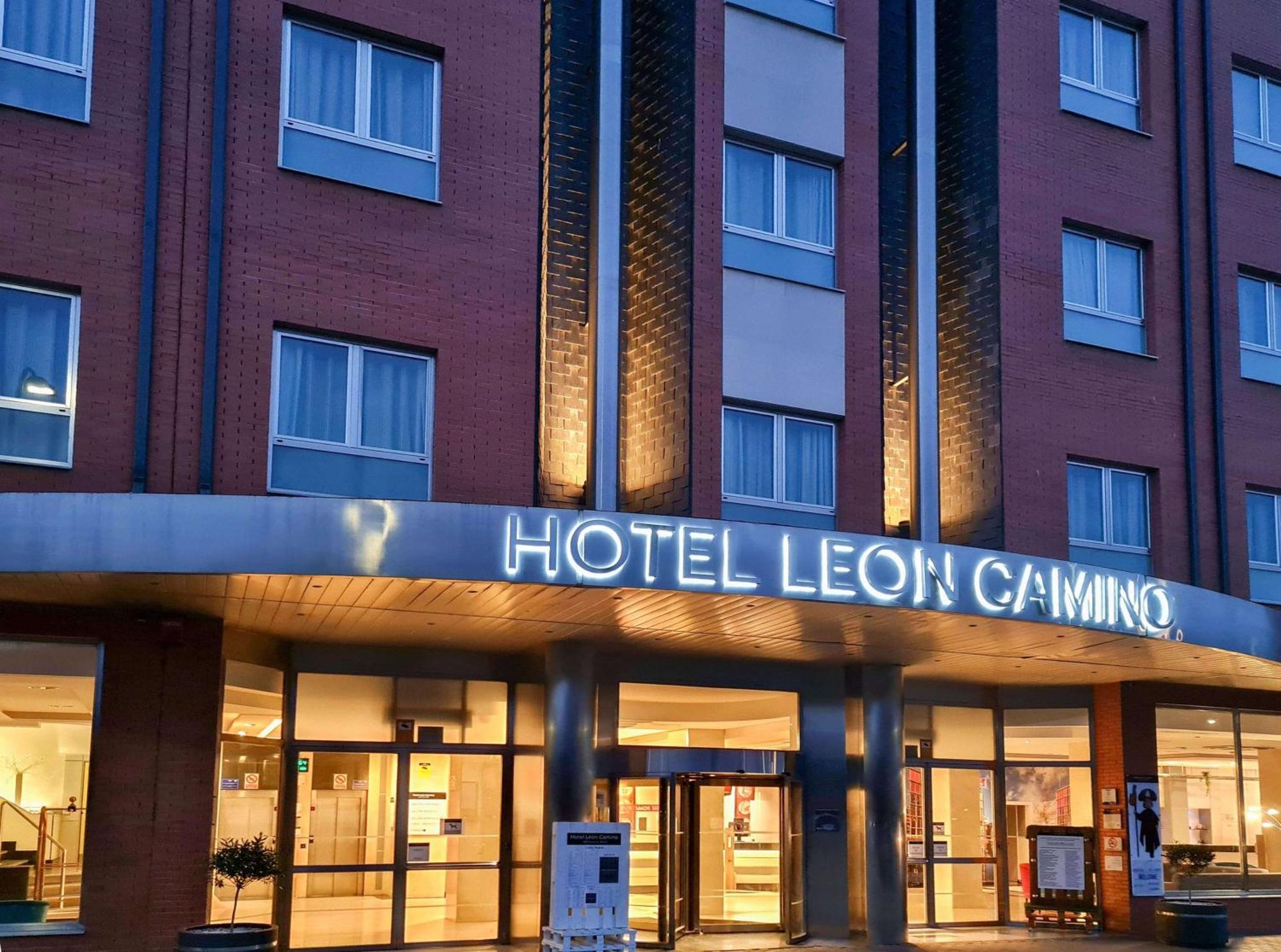 Hotel Zentral Leon Exterior photo
